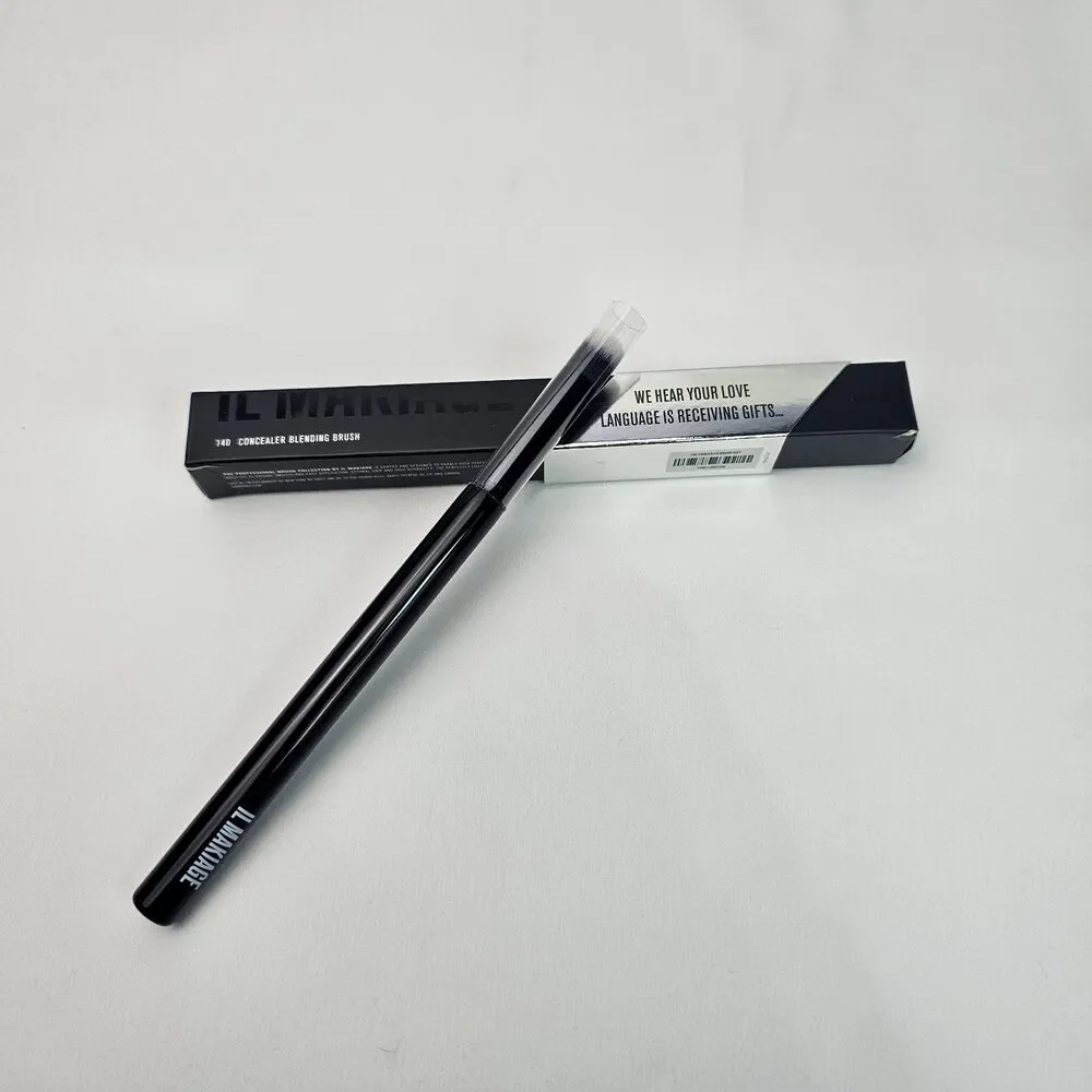 IL MAKIAGE 140 Concealer Blending Brush Makeup Brush New In Box Black